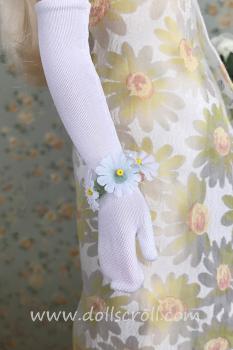 Ashton Drake - Seventeen - Seventeen in 1970s Prom Gown - Doll
