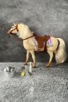 Mattel - Barbie - Barbie Riding Club - Walking Pony - Sweety Pony