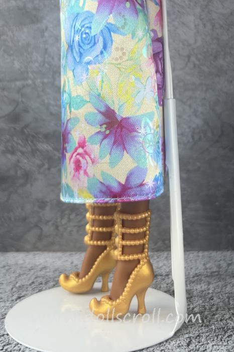 Pointy Toe Pumps with Quuadruple Ankle Straps